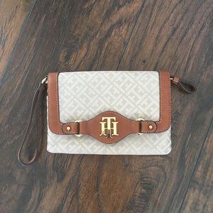 Tommy Hilfiger wristlet